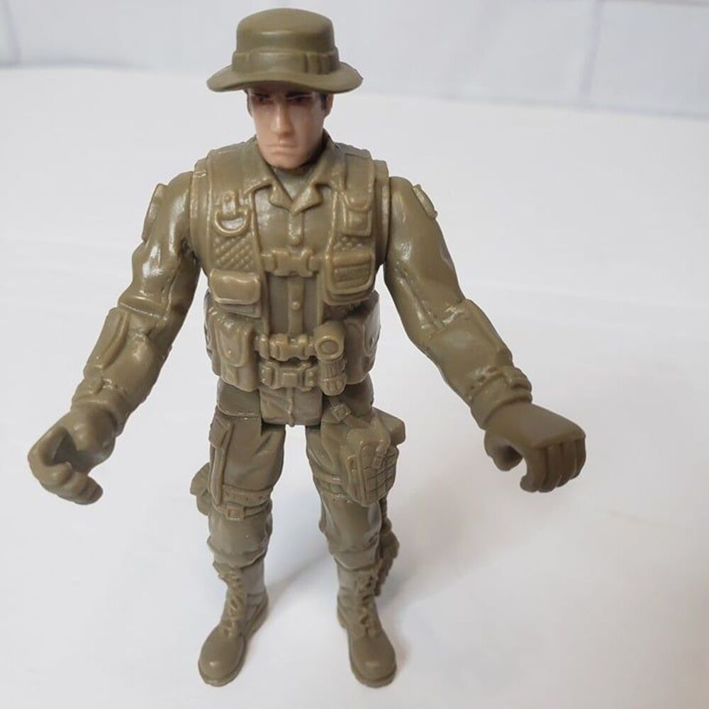 Chap Mei Desert Army Soldier Action Figure Toy 4" Cake Topper Articulated